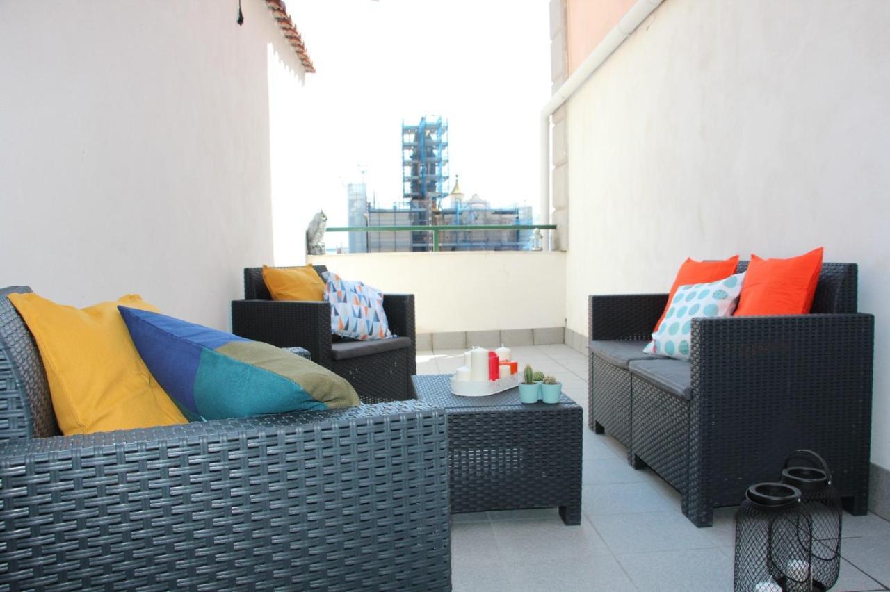 Appartement La Terrazza Sul Porto à Naples Extérieur photo