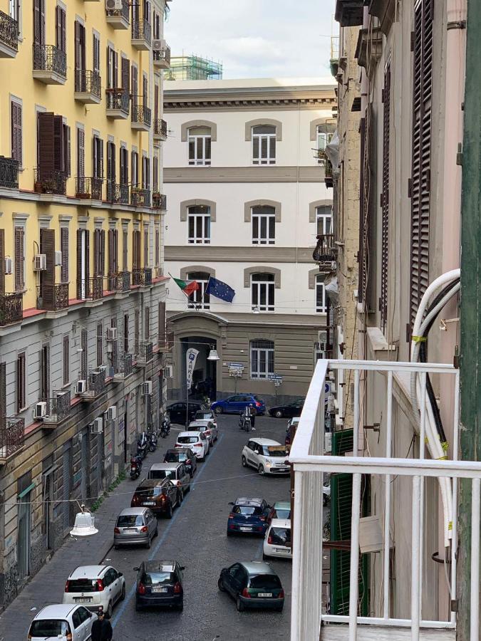 Appartement La Terrazza Sul Porto à Naples Extérieur photo