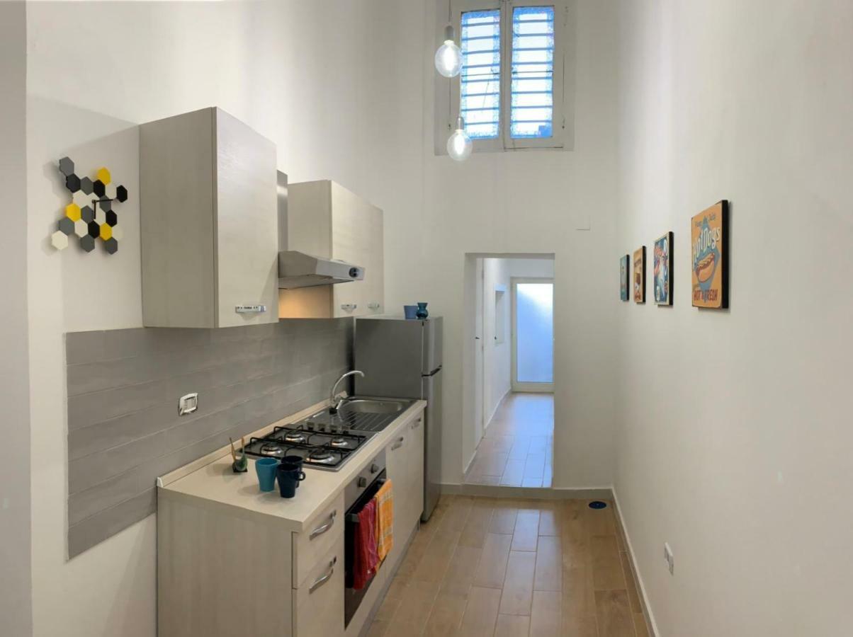 Appartement La Terrazza Sul Porto à Naples Extérieur photo