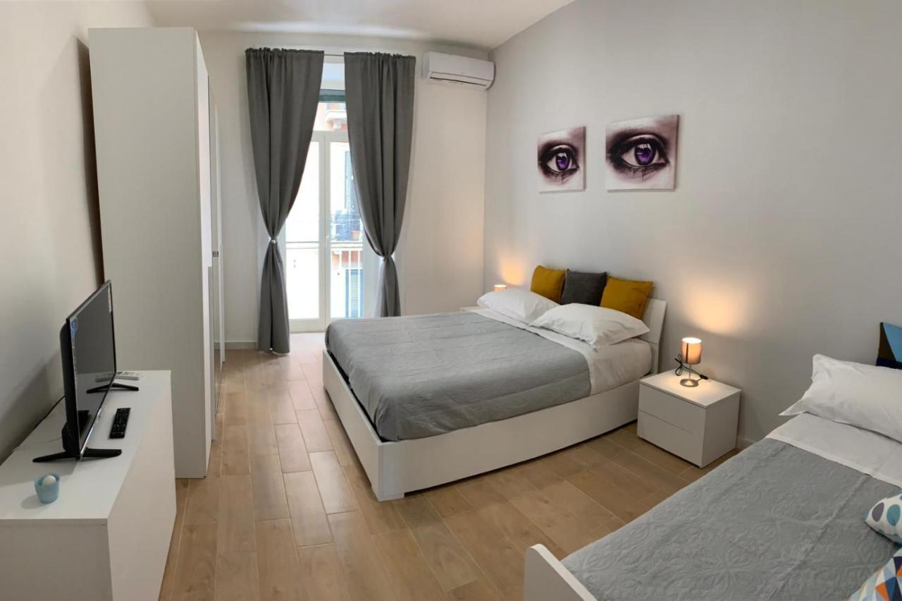 Appartement La Terrazza Sul Porto à Naples Extérieur photo