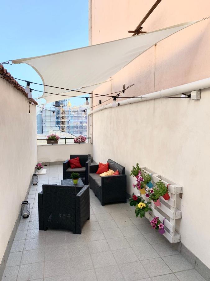 Appartement La Terrazza Sul Porto à Naples Extérieur photo