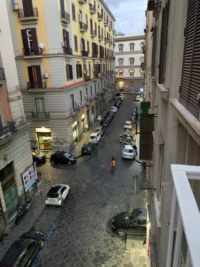 Appartement La Terrazza Sul Porto à Naples Extérieur photo